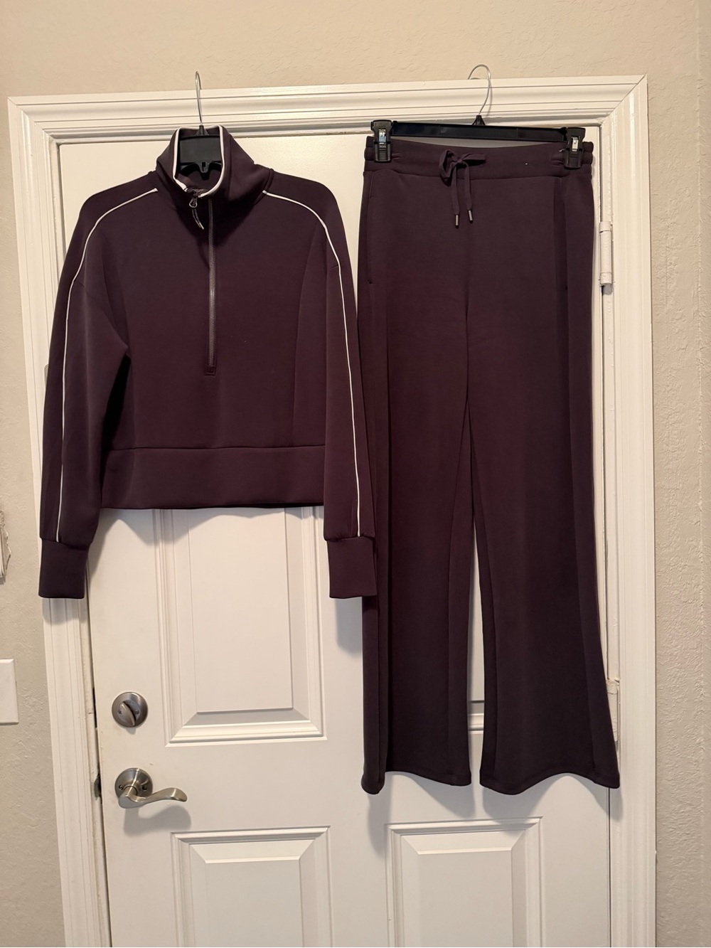 Women's Half-Zip Cropped (XS) & Wide-Leg Pants (S) Set.